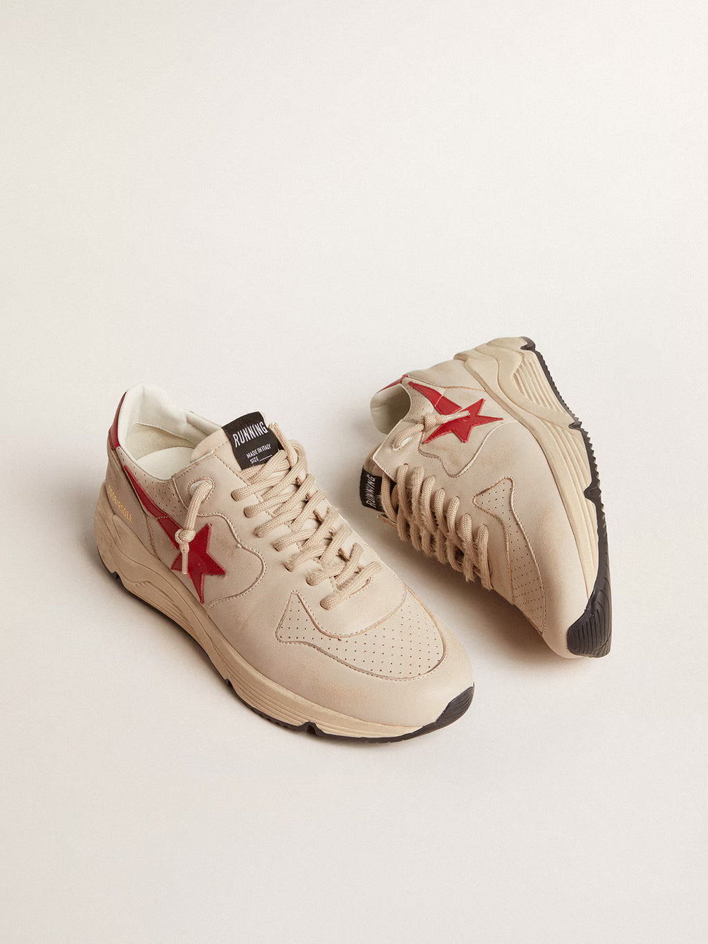 Running Sole en nappa gris avec étoile et contrefort en nappa rouge