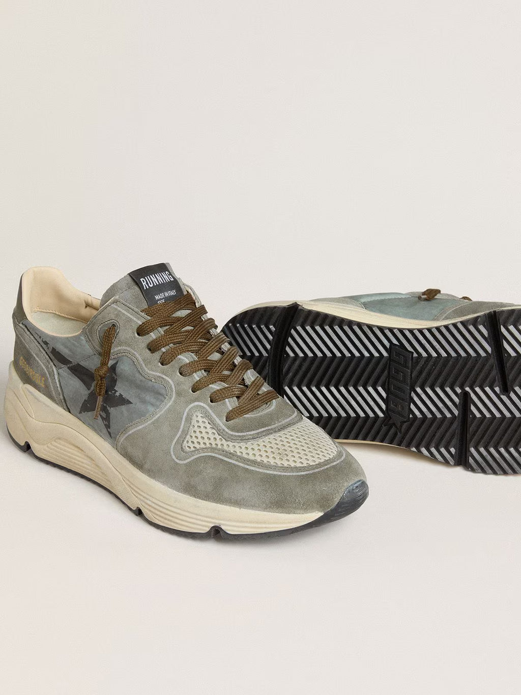 Running Sole Homme en nylon bleu ciel avec étoile noire et contrefort en cuir vert