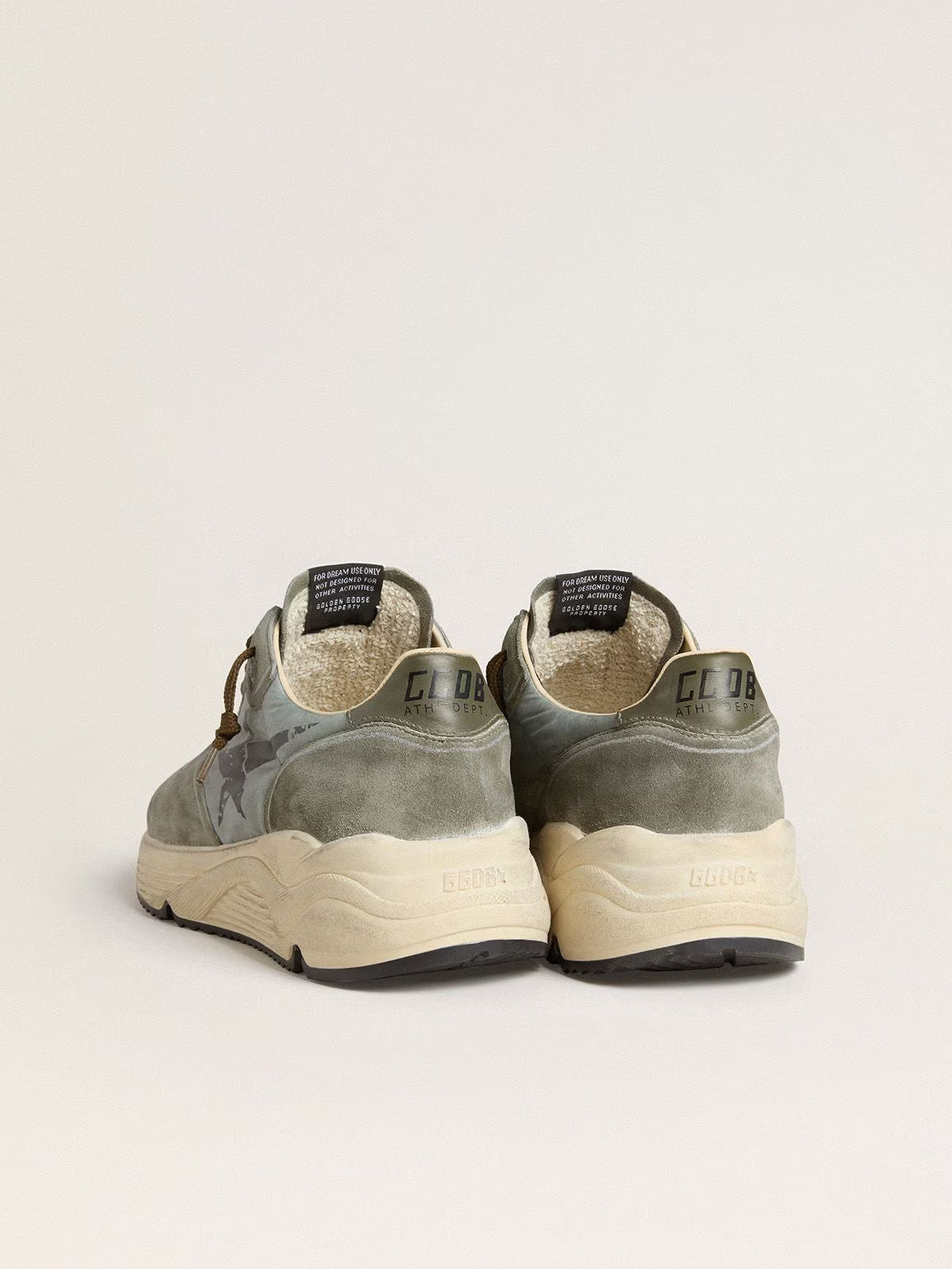 Running Sole Homme en nylon bleu ciel avec étoile noire et contrefort en cuir vert