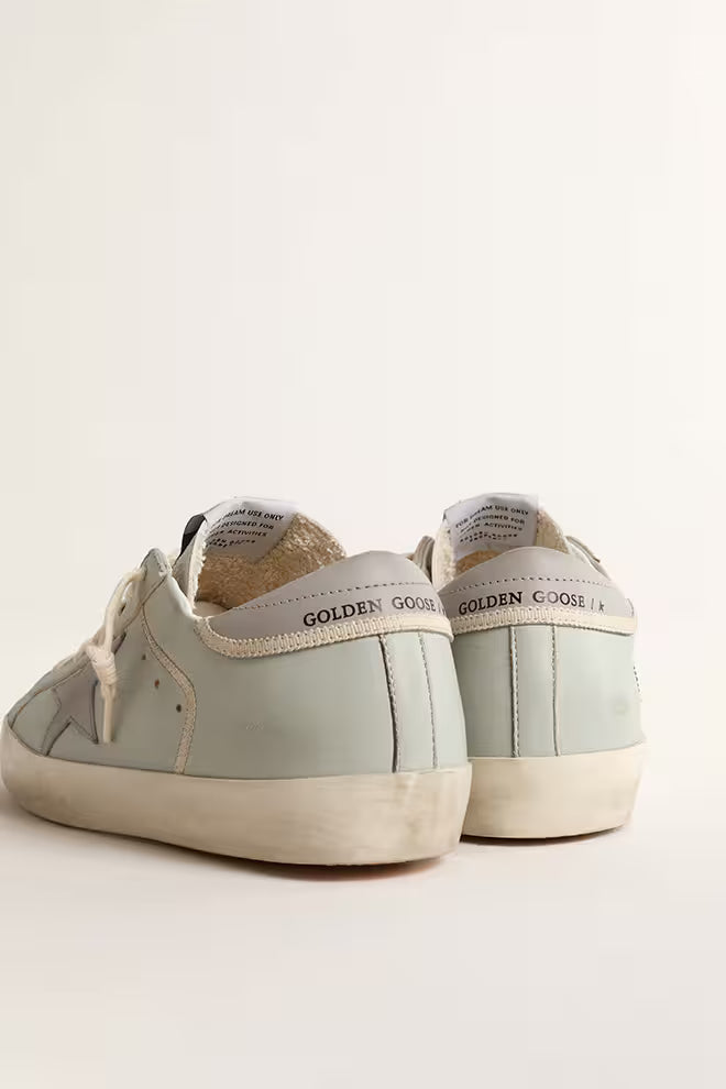Super-Star femme en cuir nappa bleu avec étoile et empiècement arrière en cuir gris